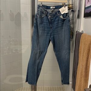 Brand new Abercrombie & Fitch 90s Straight Ultra High Rise Curve Love Jeans